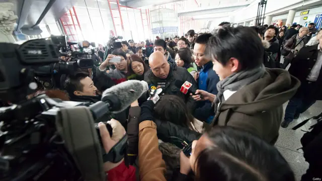 ملائیشیا ایئر لائن ایشیا کی بڑی فضائی کمپنیوں میں سے ایک ہے اور روزانہ اس پر 37 ہزار مسافر دنیا بھر میں 80 مقامات کا سفر کرتے ہیں۔