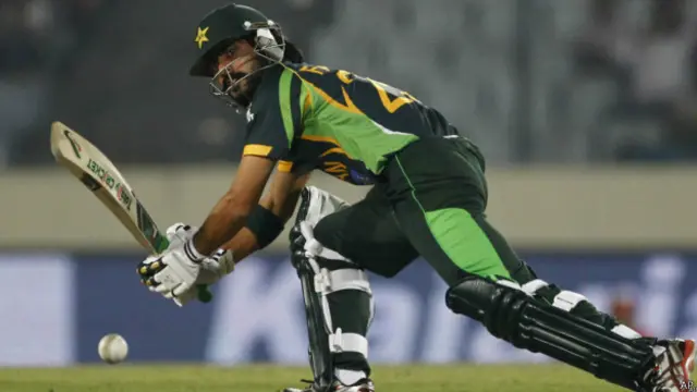 فواد عالم تقریباً چار سال کی غیرحاضری کے بعدگذشتہ سال دوبارہ ٹیم کا حصہ بنے تو ایشیا کپ میں شاندار پرفارمنس دے ڈالی