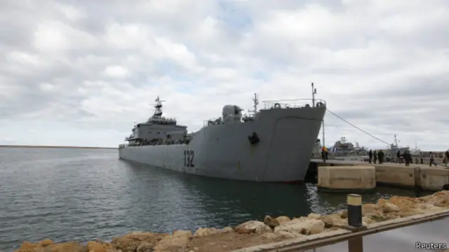 Libyan rebels export oil