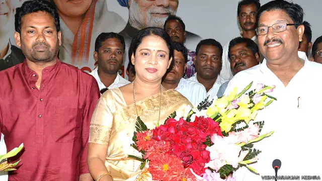 कांग्रेस में शामिल होतीं अभिनेत्री मोहंती