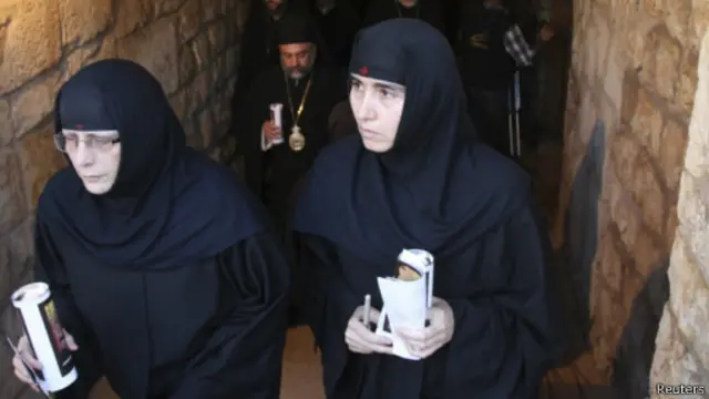 Porno katta xorozlar va jojalar Suvli etuk filmlar