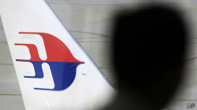 Avión de Malaysia Airlines en el aeropuerto internacional de Kuala Lumpur