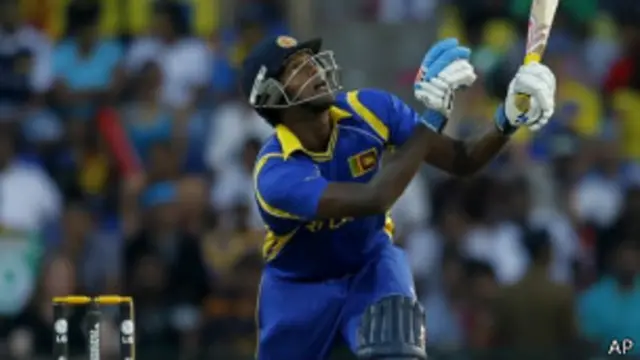 'තවම අපි එකඟතාවයකට ඇවිත් නෑ. බෝඩ් එකෙන් අපි රිප්ලයි එකක් එනකම් ඉන්නේ'