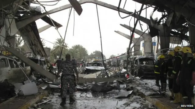 ہلہ شیعہ اکثریت والا شہر ہے جو دارالحکومت بغداد کے جنوب میں 60 کلومیٹر دور واقع ہے