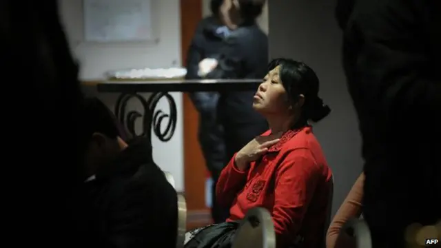 Родственники пассажиров до последнего не теряют надежды