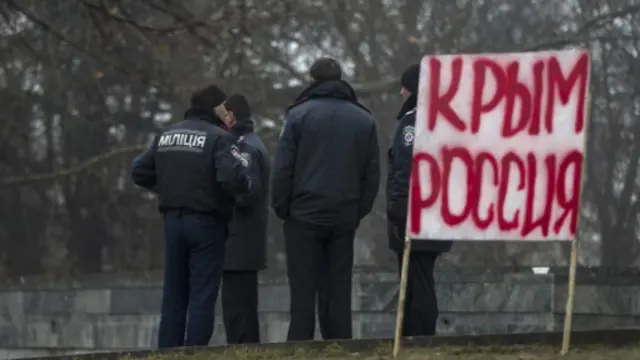 Jinsiy karnaval kostyumini tiking