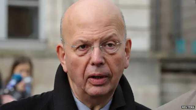 سارکوزی در باره پاتریک بیسون گفته کسانی که می توانم بگویم به خاطر فعالیت های آنان پیروز شده ام معدودند و "پاتریک یکی از آنان است"