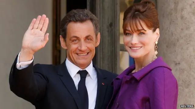 نیکولا سارکوزی با همسرش کارلا برونی