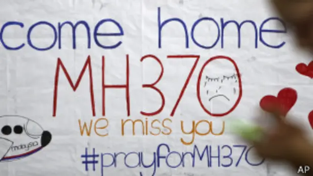 Mural com mensagens no aeroporto888poker bônusKuala Lumpur,888poker bônusonde decolou o voo MH370