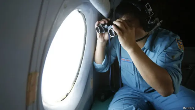 Buscas ao avião da Malaysia Airlines