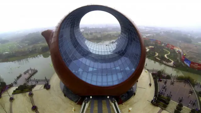 Edificio en forma de tetera