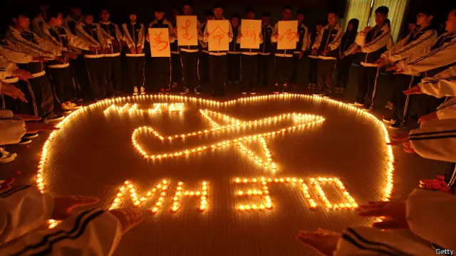 El mundo se mantiene en vilo por la desaparición del avión de Malaysia Airlines.