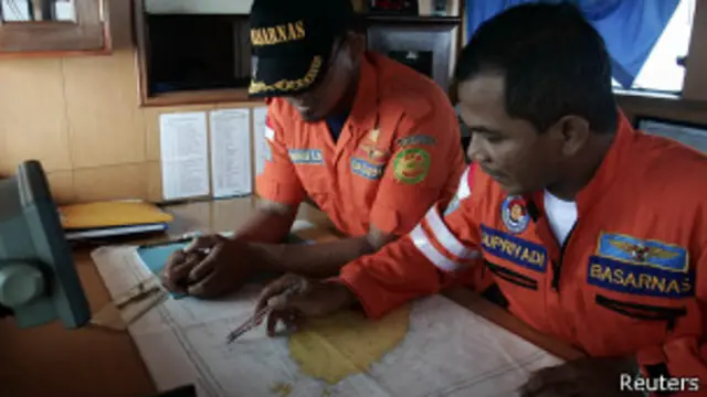 Nueves países participan en la búsqueda del avión.