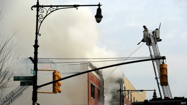 یہ عمارت ایسٹ ہارلیم کے علاقے پارک ایوینیو کے 116 نمبر گلی میں ہے