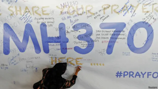 جیسے جیسے وقت گزر رہا ہے لاپتہ مسافروں کے لواحقین کی پریشانی میں اضافہ ہو رہا ہے