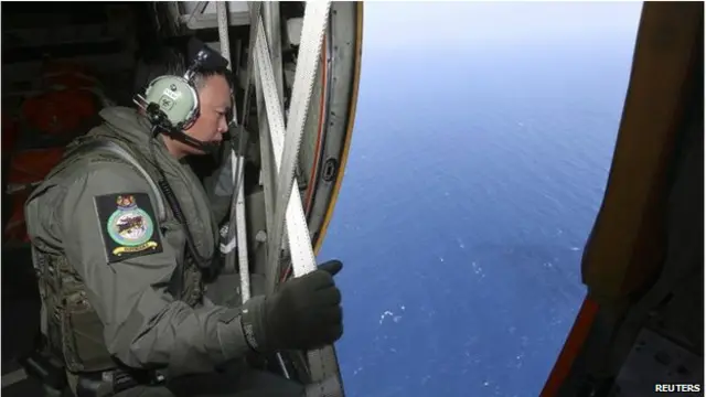 Không lực Singapore tham gia tìm kiếm chiếc phi cơ Malaysia mất tích