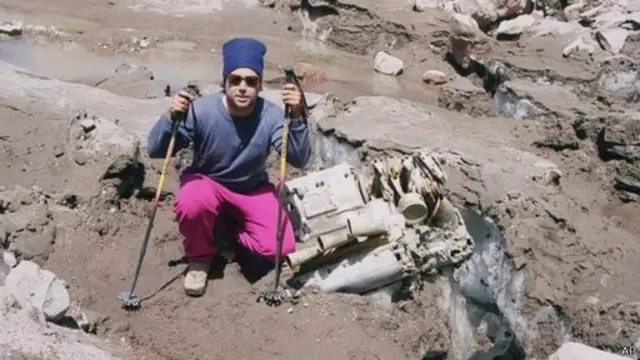 أحد متسلقي جبال الأنديز الذين وجدوا حطام طائرة ستار داست صدفة