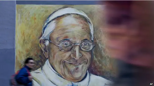 Согласно опросам общественного мнения, Франциск является самым популярным из понтификов последнего времени