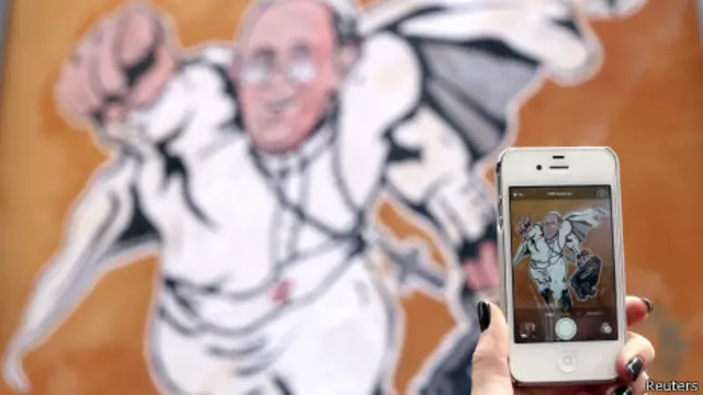 Grafite retrata papa Francisco como Super-Homem | Crédito: Reuters