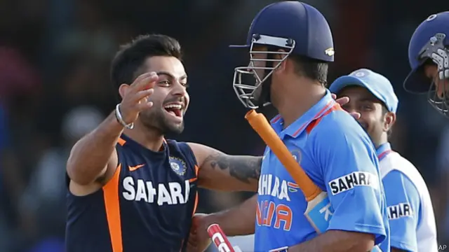 विराट कोहली, महेंद्र सिंह धोनी