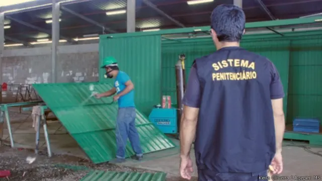 Preso fabrica contêiner em prisão no Mato Grosso do Sul (Foto: Keila Oliveira / Agepen - MS)