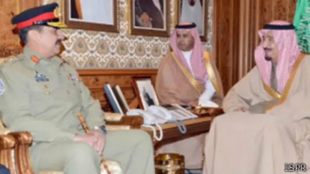 گزشتہ کچھ عرصے میں کئی اعلیٰ سطحی سعودی حکام نے پاکستان کا دورہ کیا جن میں ولی عہد اور وزیرِ خارجہ شامل ہیں جبکہ پاکستانی فوج کے سربراہ نے بھی سعودی عرب کے دورے کے دوران کئی اعلیٰ سطحی اہلکاروں سے ملاقات کی