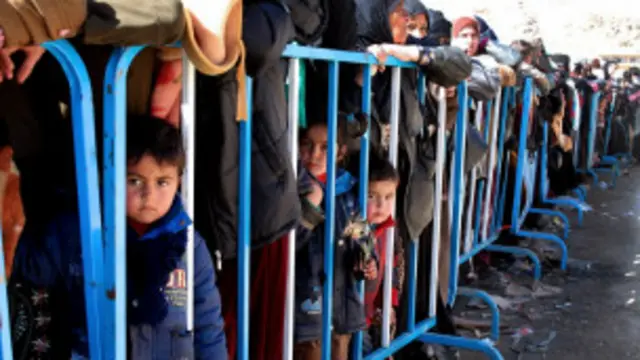 د ملګرو ملتونو د څیړونکو له خوا په خپور شوي رپوټ کې ویل شوي چې په محاصره شویو ښارګوټو کې خلک له ولږې مري. 