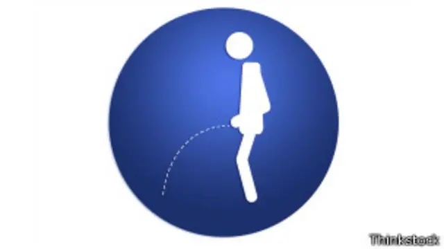 Silueta de alguien haciendo pipí