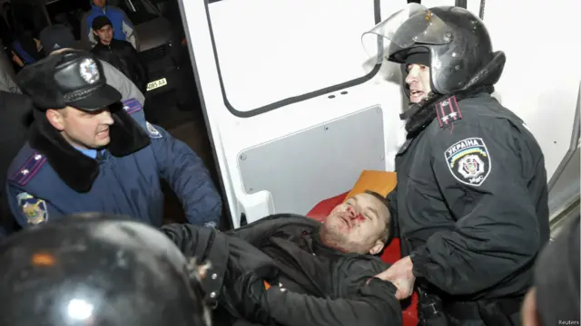 Эвакуация раненого