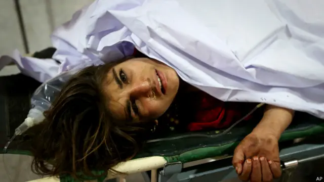 پشاور میں بھی پولیس کو نشانہ بنانے کی کوشش کی گئی