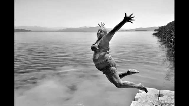  एल्पे एर्डेम की 'मडी स्माइल', ओपेन और यूथ कैटगरी के इस साल के विजेता, सोनी वर्ल्ड फ़ोटोग्राफ़ी अवार्ड्स 2014