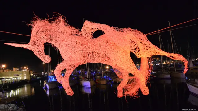 Büşra Bahçeci: Çeşme - Marina