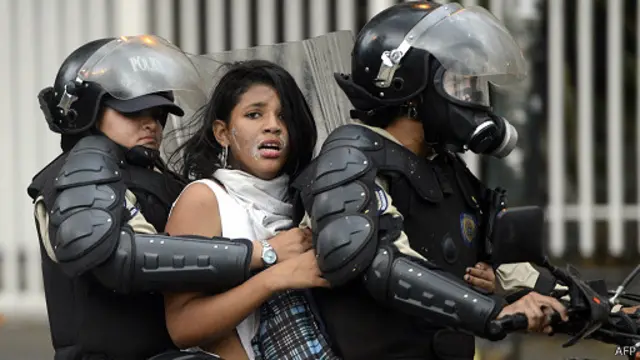 انتقد كيري أسلوب تعامل الحكومة الفنزويلية مع الاحتجاجات