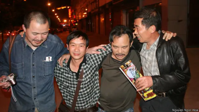 Từ trái sang: Dean Peng, Tian Yue (từng là lính bộ binh), Ngô Nhật Đăng, Xie Yong Gui (lính pháo binh)