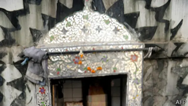 پاکستان ہندو کونسل کے سربراہ رمیش کمار کے مطابق ملک سے ہر سال پانچ ہزار ہندو بیرون ملک نقل مکانی کر جاتے ہیں