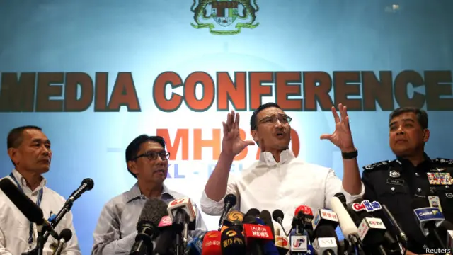 Ministro dos Transportes da Malásia fala sobre desaparecimentosportingbet jogo adiadoavião | Crédito: Reuters