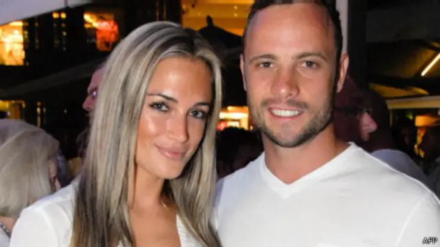 اعترف أوسكار بإطلاق النار على صديقته ريفا قائلا إنه كان يعتقد أنها شخص تسلل إلى بيته