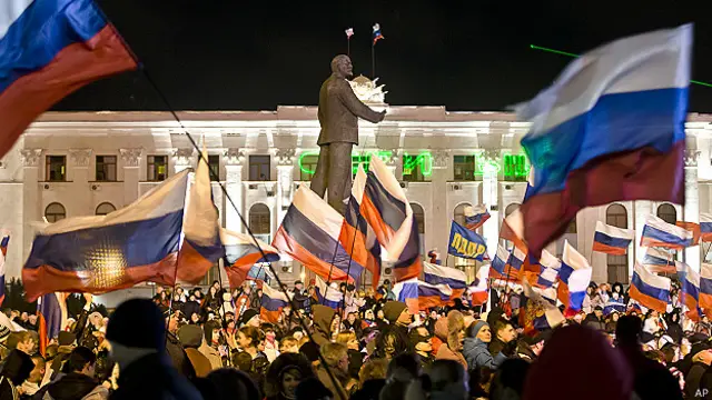 Người dân Crimea đổ ra đường mừng kết quả cuộc trưng cầu dân ý
