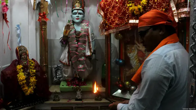 पाकिस्तान, होली की धूम, रावलपिंडी, राधाकृष्ण मंदिर