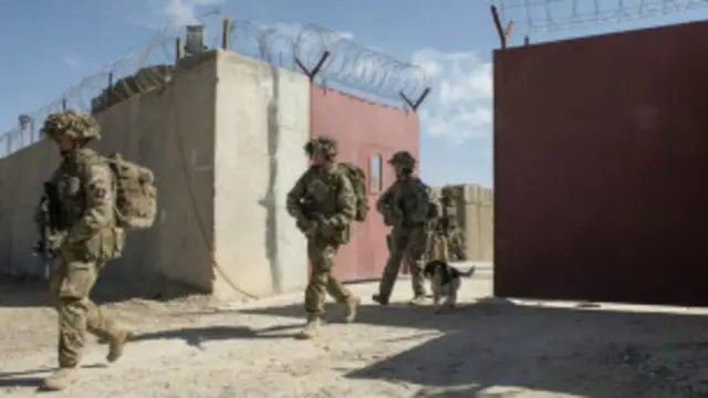 په پام کې ده چې د روان کال ترپایه برتانوي ځواکونه هم له افغانستانه ووځي.