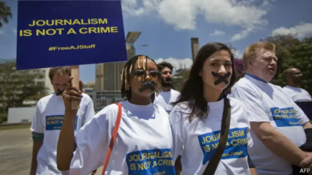 د کینیا نایروبي کې بهرنیو خبریالانو سوریه کې د الجزیرې د خبریالانو خوشي کېدو په ملاتړ لاریون کړی.