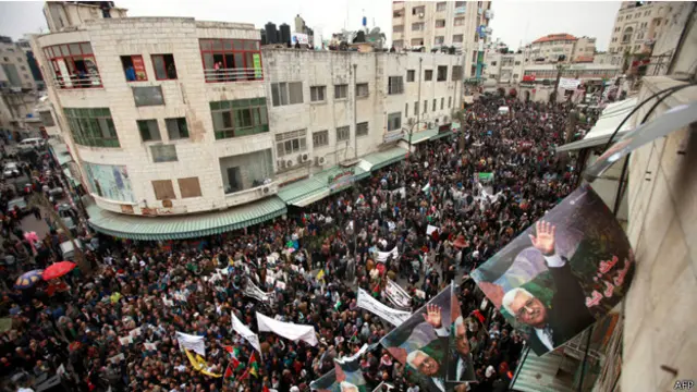 اكثر من 1500 تظاهروا في رام الله