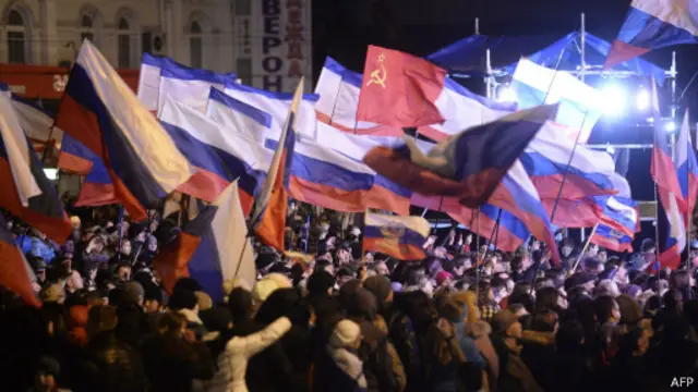 Những người gốc Nga tại Crimea ủng hộ việc gia nhập Liên bang Nga