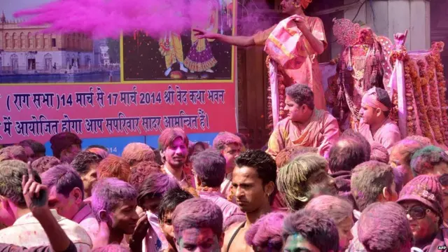 Festival warna Hindu, India