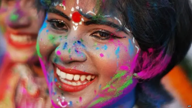 Festival warna di India