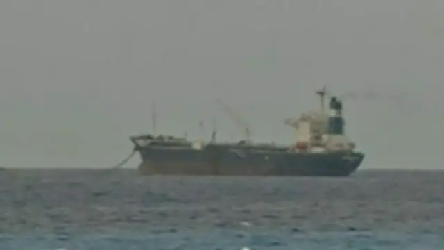 ترفع الناقلة علم كوريا الشمالية