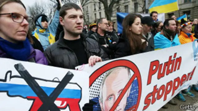 Демонстрация протеста у посольства России в Берлине