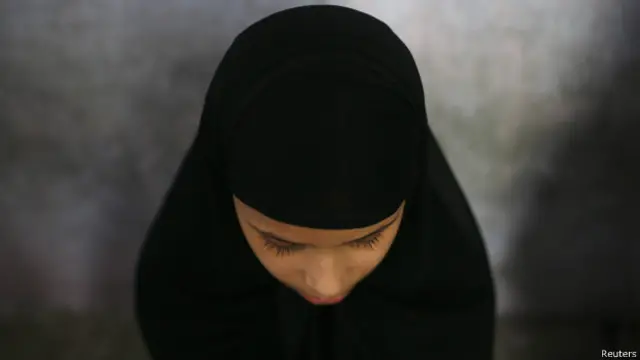 بہت سے مدارس نے پرائمری اور سیکنڈری سطح تک جدید طرز کی تعلیم بھی دینی شروع کر دی ہے