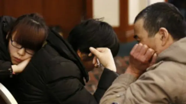 Thân nhân người mất tích trên chuyến bay MH370 vẫn mòn mỏi đợi tin