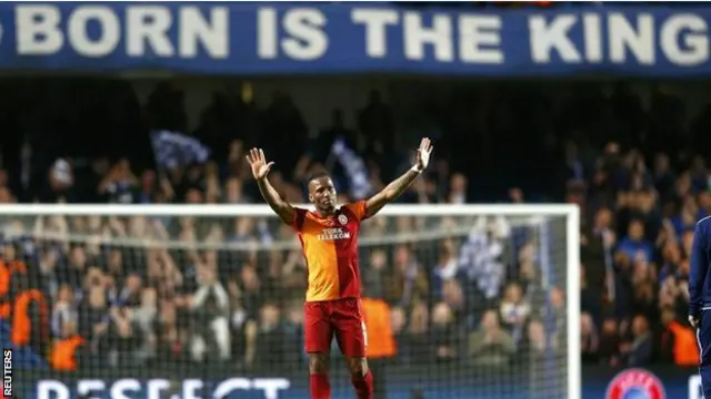 دروغبا العائد إلى "البلوز" والذي وصف مورينيو بأنه أحد أفضل المهاجمين في العالم، لقى استقبالا حارا.